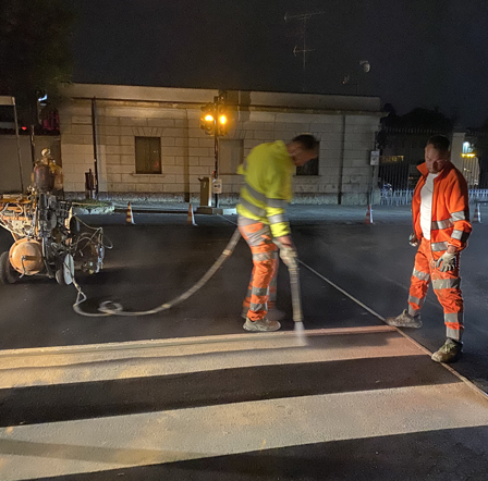 NT Segnaletica srl, fornitura e posa di segnaletica stradale orizzontale, è specializzata nella realizzazione e posa della segnaletica orizzontale per parcheggi e spazi esterni