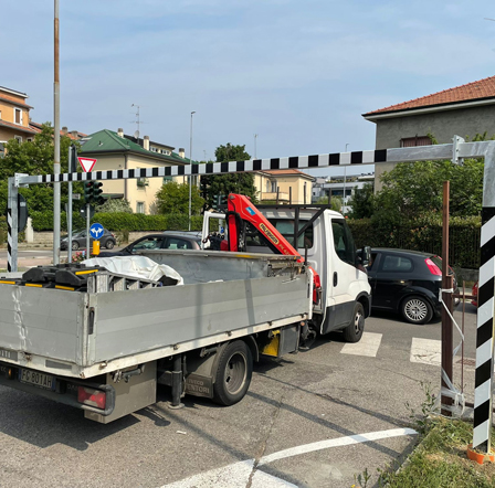 NT Segnaletica srl, fornitura e posa di segnaletica stradale, segnaletica stradale verticale, segnaletica stradale orizzontale, segnaletica stradale luminosa, arredo urbano, segnaletica stradale di cantiere, censimento segnaletica stradale
